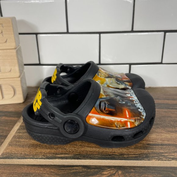 CROCS Classic Star Wars Clog Toddler Boys Size c4/5 Shoes Black Comfort Slip Ons - Picture 3 of 12